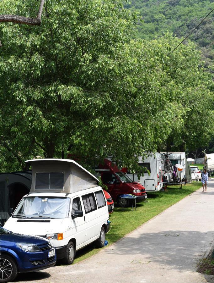 Camping Alpino - Nature Village Мальчезине Экстерьер фото
