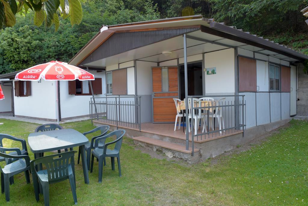 Camping Alpino - Nature Village Мальчезине Экстерьер фото